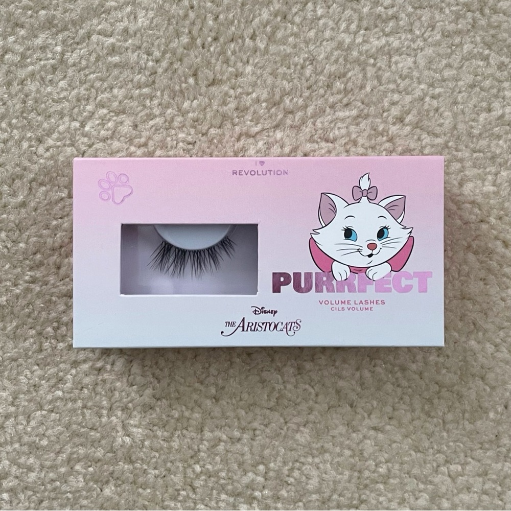 I Heart Revolution x Disney The Aristocats Marie False Eyelashes